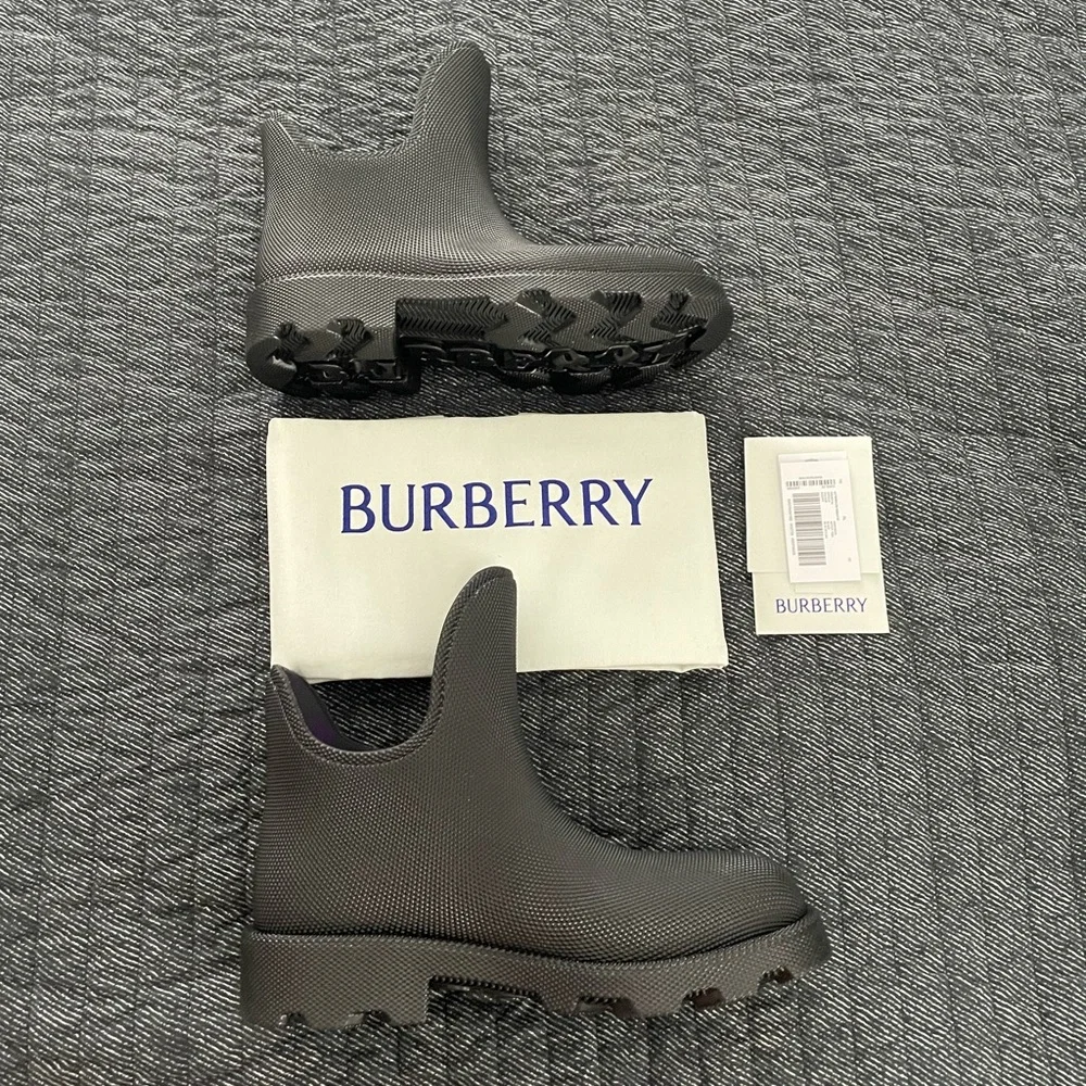 Burberry Black Winter & Rain Boots for Women - Picture 10 of 10